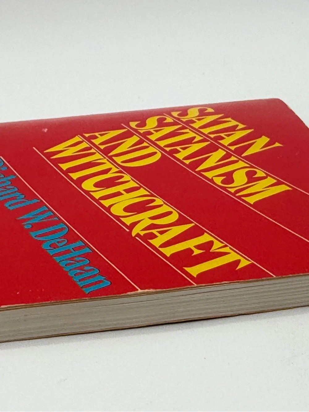 Satan Satanism and Witchcraft by Richard W. DeHaan (1972, Paperback Book)